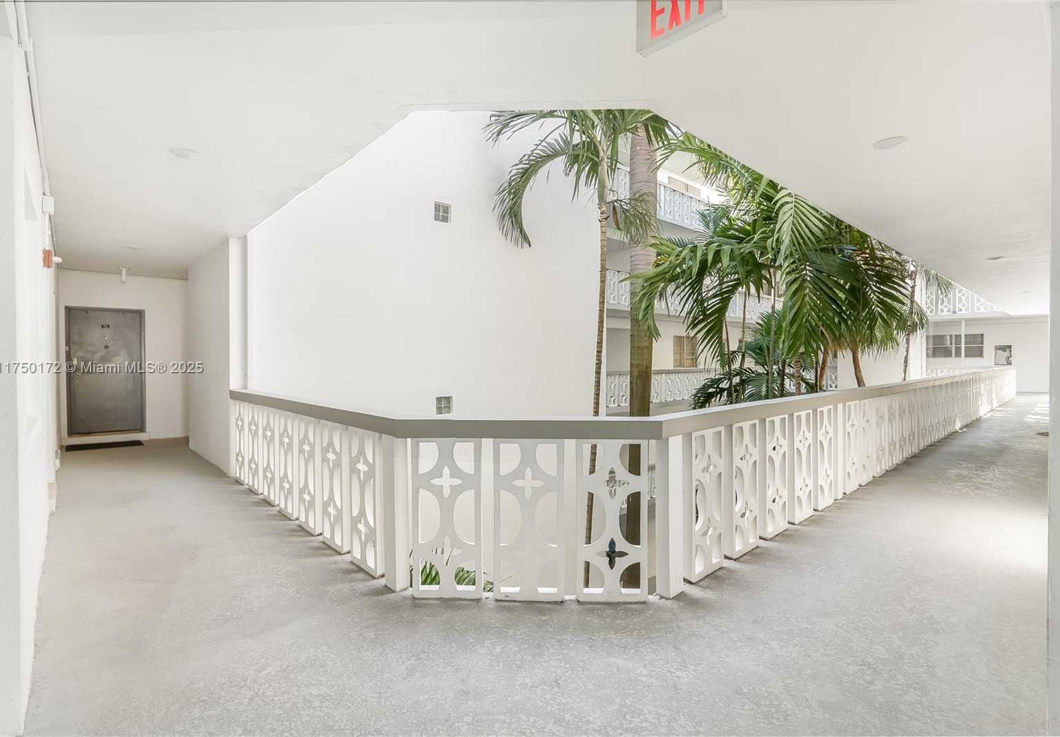 Small Image of 9700 EAST BAY HARBOR DR (AVAIL NOW - 10/31) #302, Bay Harbor Islands Number 37