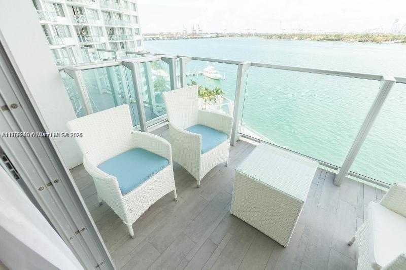 Small Image of 1100 WEST AVE #916, Miami Beach Number 11