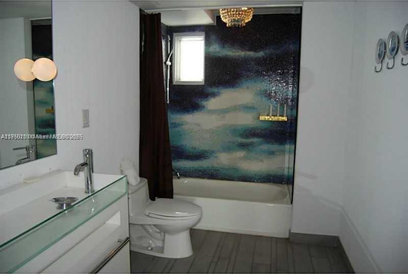 Small Image of 1100 WEST AVE #916, Miami Beach Number 17