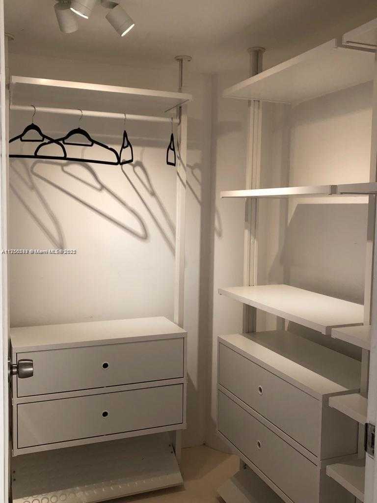 Small Image of 900 BAY DR #315, Miami Beach Number 8