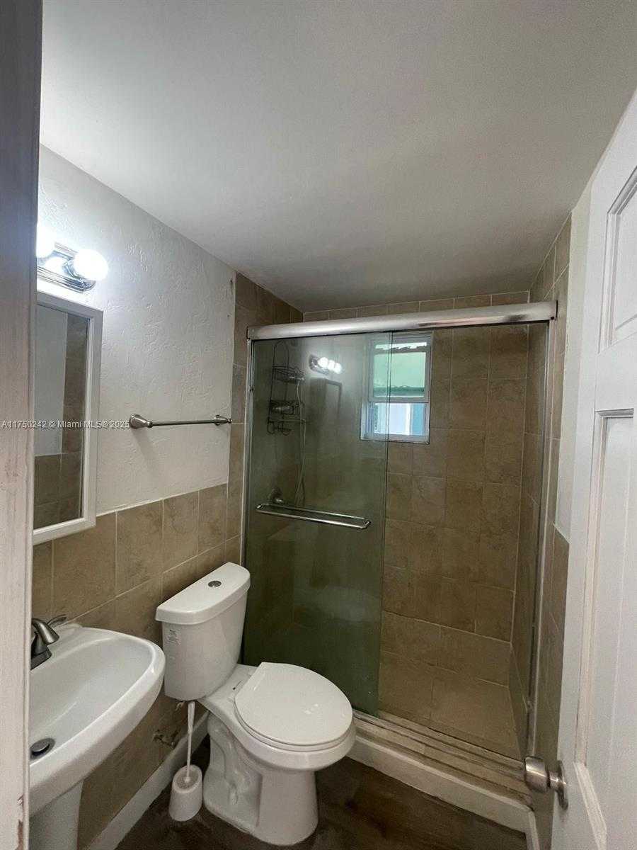 Small Image of 7928 HARDING AVE #1, Miami Beach Number 11