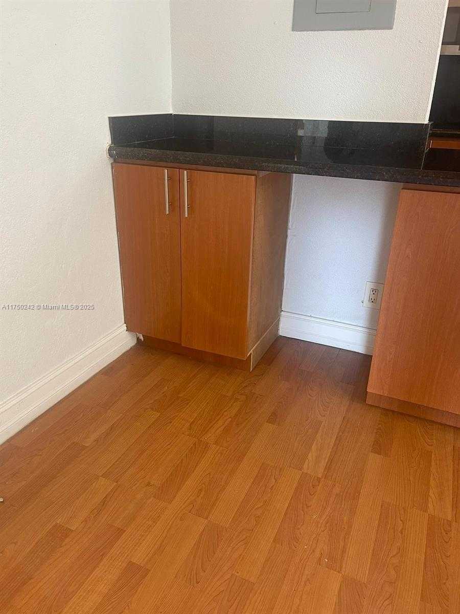 Small Image of 7928 HARDING AVE #1, Miami Beach Number 7