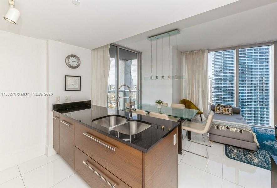 Small Image of 485 BRICKELL AVE #3704, Miami Number 16