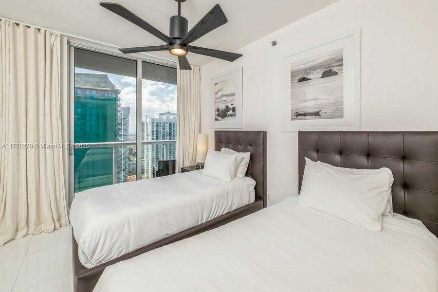 Small Image of 485 BRICKELL AVE #3704, Miami Number 26