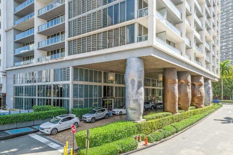 Small Image of 485 BRICKELL AVE #3704, Miami Number 3