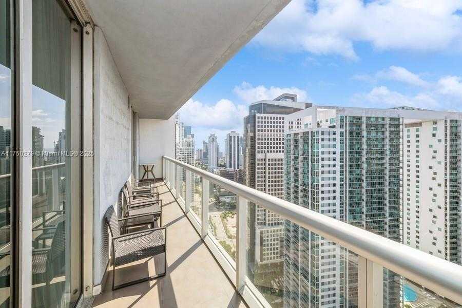 Small Image of 485 BRICKELL AVE #3704, Miami Number 34