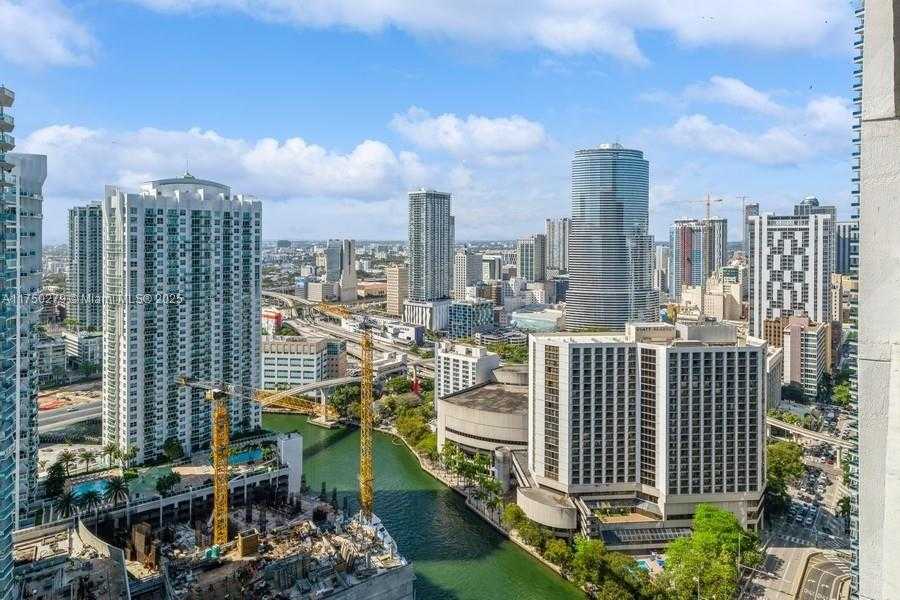 Small Image of 485 BRICKELL AVE #3704, Miami Number 36
