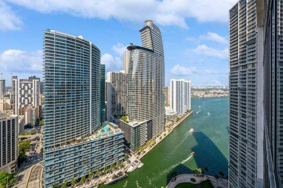 Small Image of 485 BRICKELL AVE #3704, Miami Number 38
