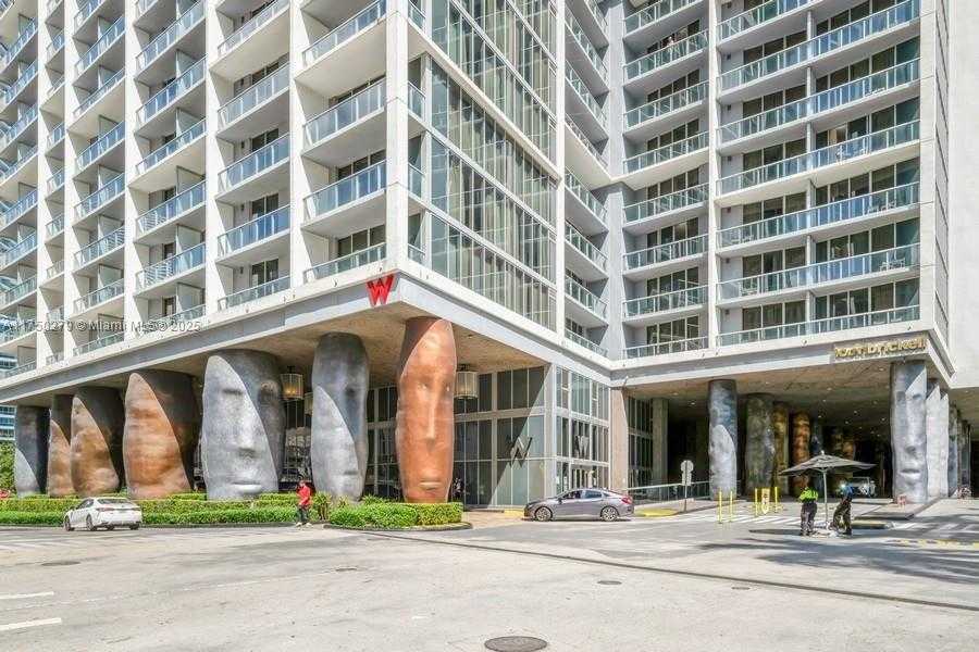 Small Image of 485 BRICKELL AVE #3704, Miami Number 4