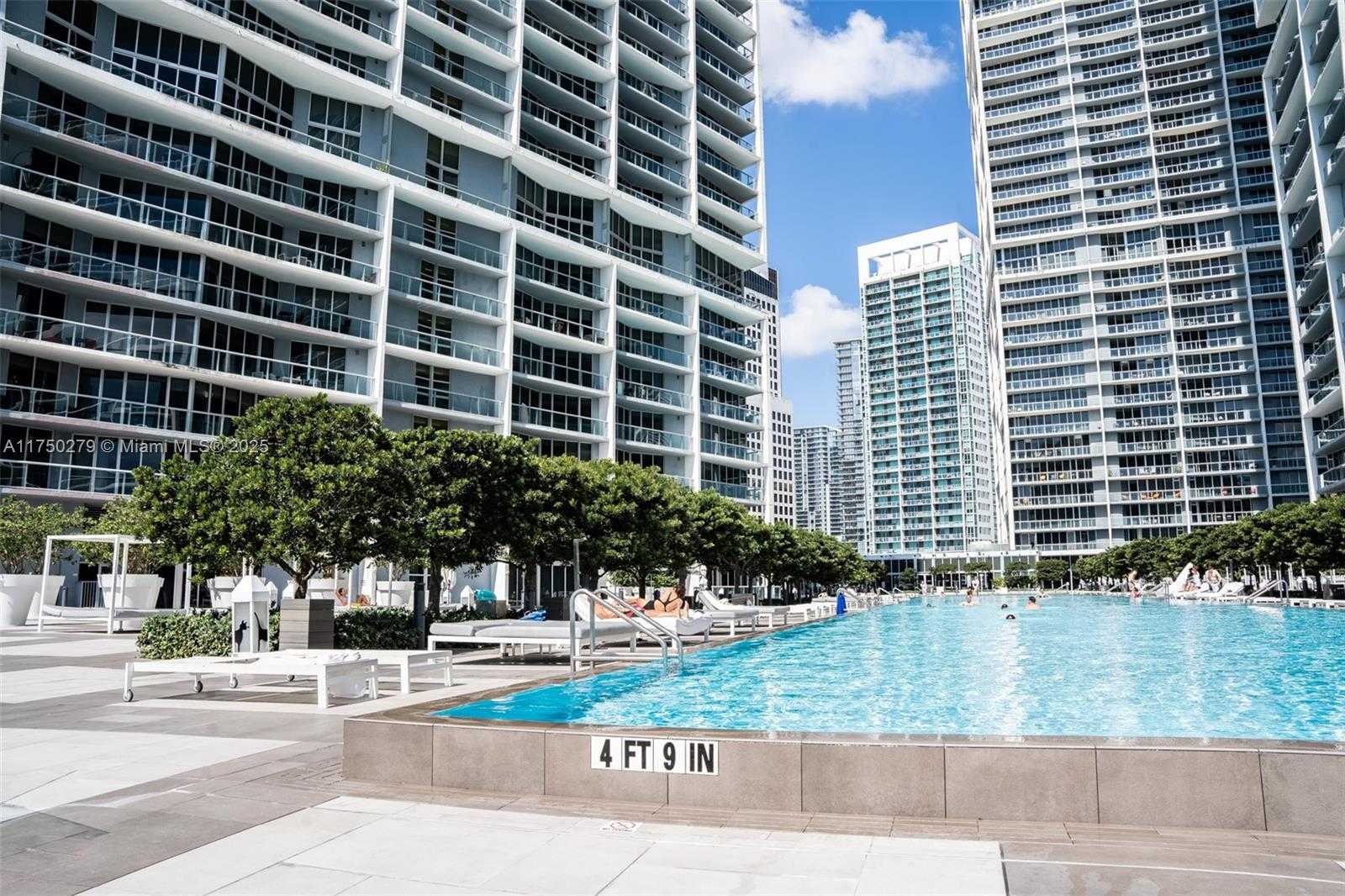 Small Image of 485 BRICKELL AVE #3704, Miami Number 43
