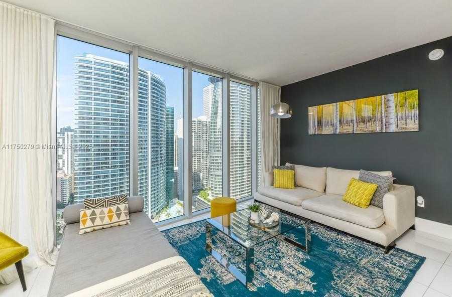 Small Image of 485 BRICKELL AVE #3704, Miami Number 6