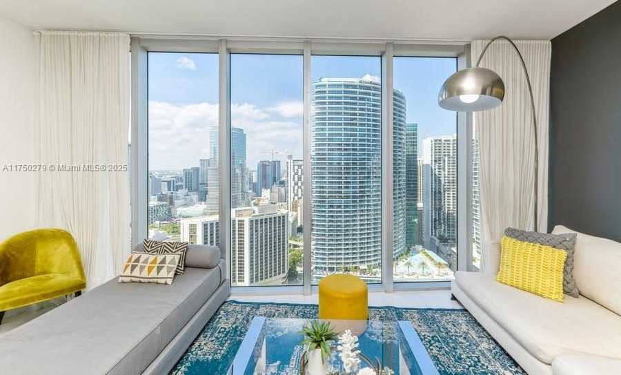 Small Image of 485 BRICKELL AVE #3704, Miami Number 7