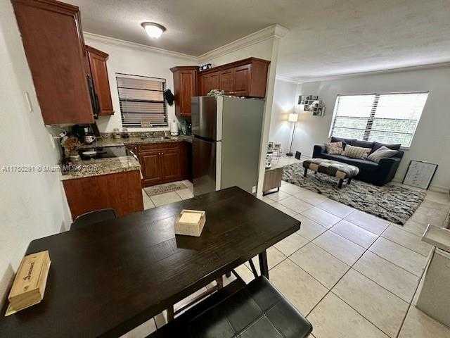 Small Image of 1925 MADISON ST #11, Hollywood Number 14