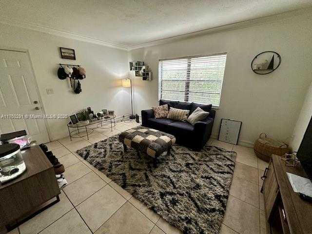 Small Image of 1925 MADISON ST #11, Hollywood Number 16