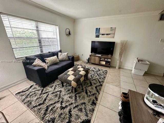 Small Image of 1925 MADISON ST #11, Hollywood Number 18