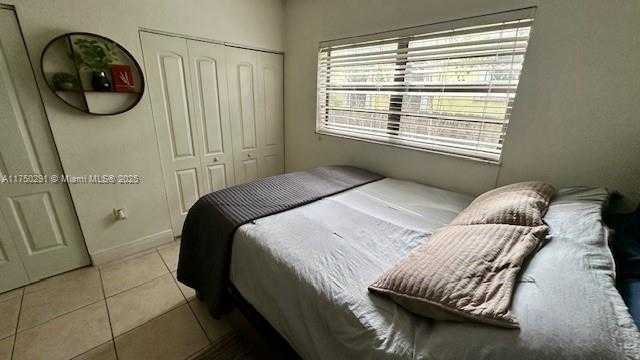 Small Image of 1925 MADISON ST #11, Hollywood Number 27