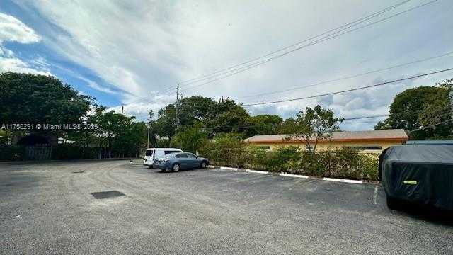 Small Image of 1925 MADISON ST #11, Hollywood Number 35