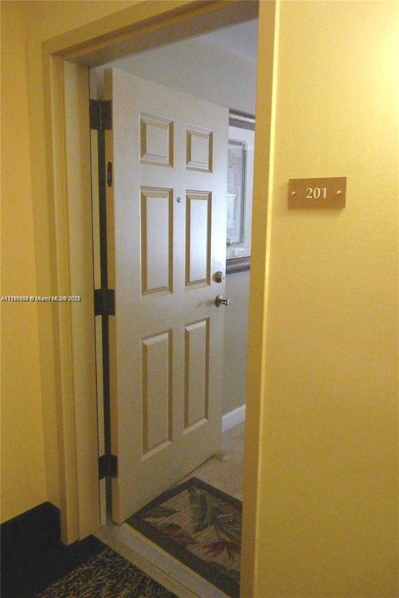 Small Image of 8395 SOUTH WEST 73RD AVE #201, Miami Number 18