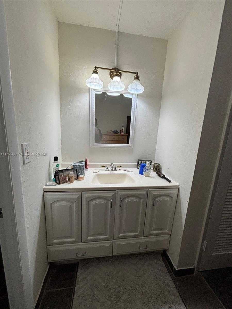 Small Image of 1400 SOUTH OCEAN DR #805, Hollywood Number 16