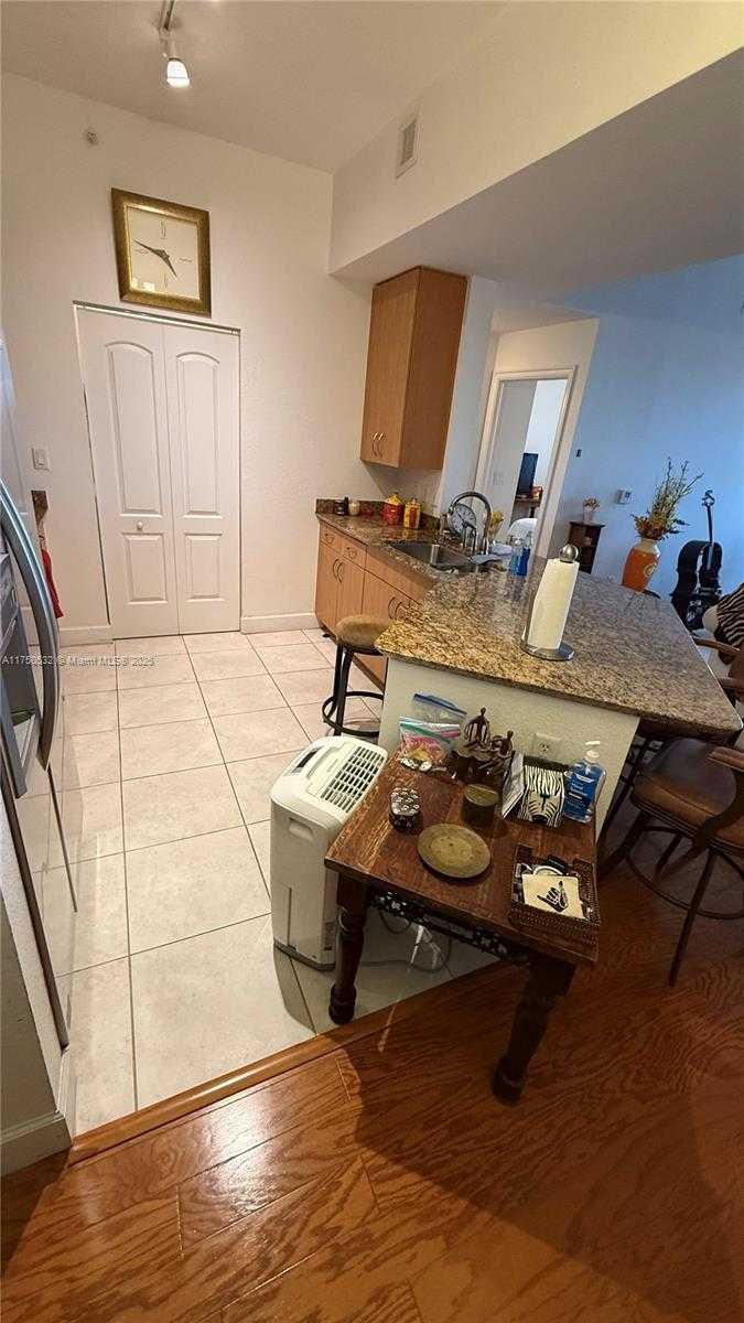 Small Image of 1830 NORTH RADIUS DR #1106, Hollywood Number 2