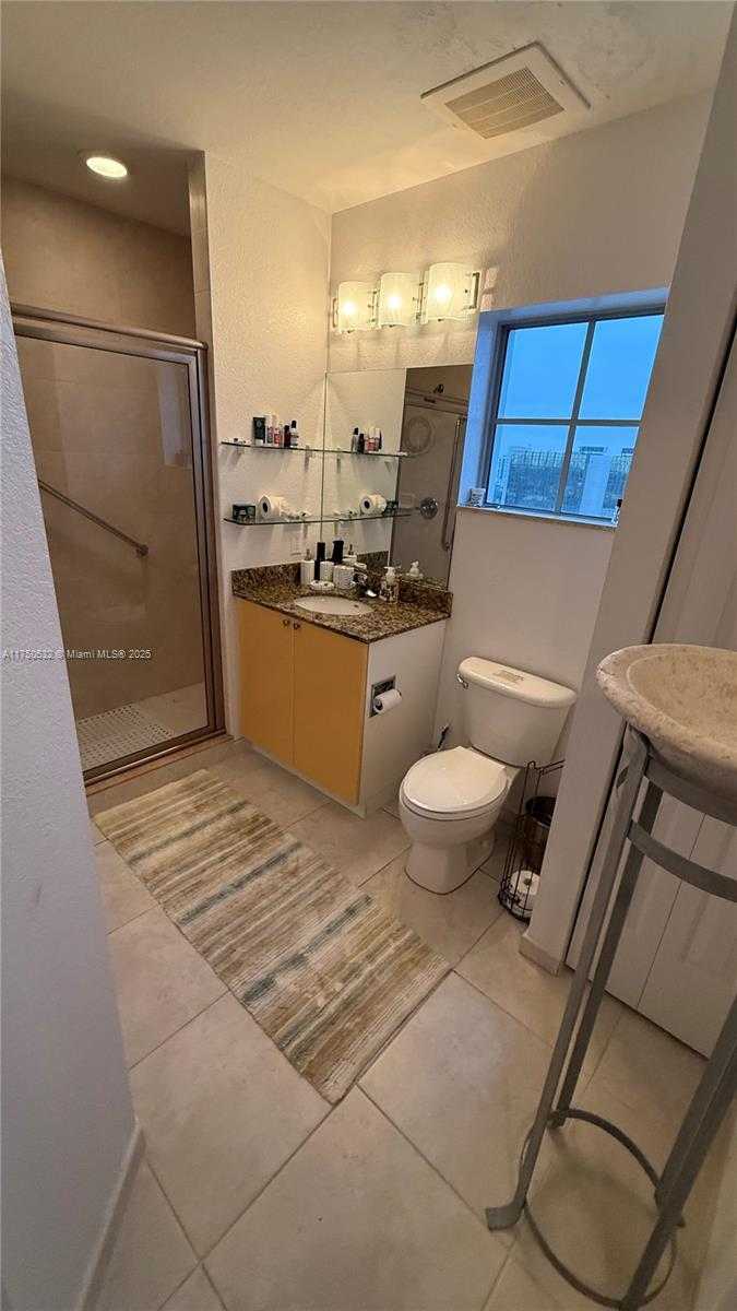 Small Image of 1830 NORTH RADIUS DR #1106, Hollywood Number 31