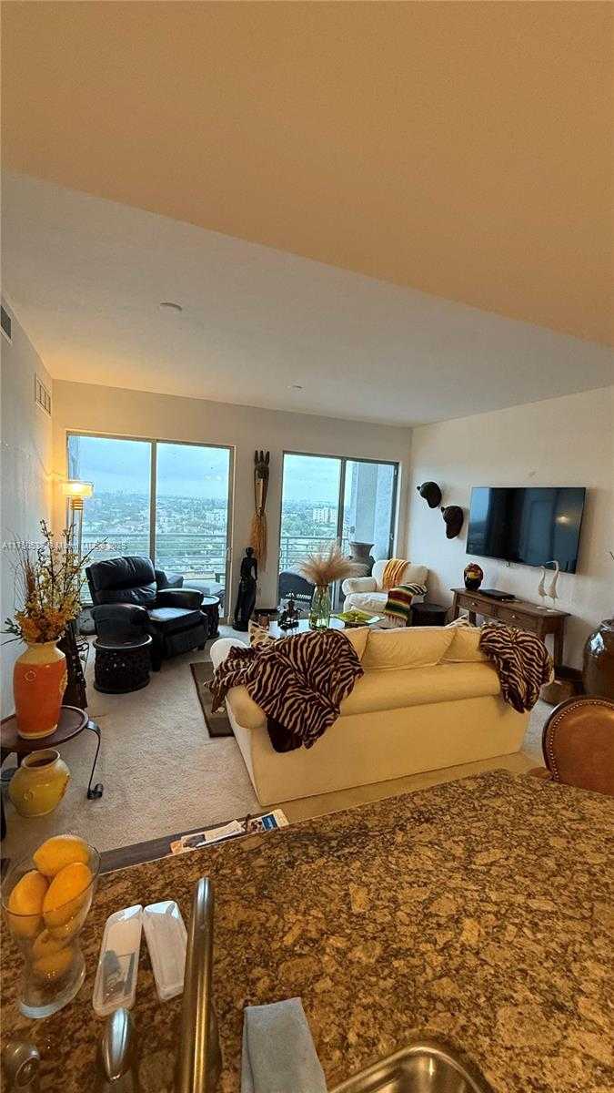 Small Image of 1830 NORTH RADIUS DR #1106, Hollywood Number 5