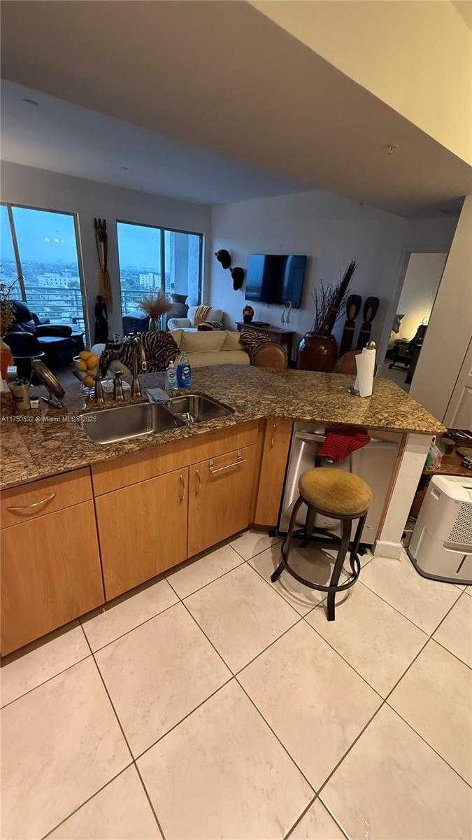Small Image of 1830 NORTH RADIUS DR #1106, Hollywood Number 7