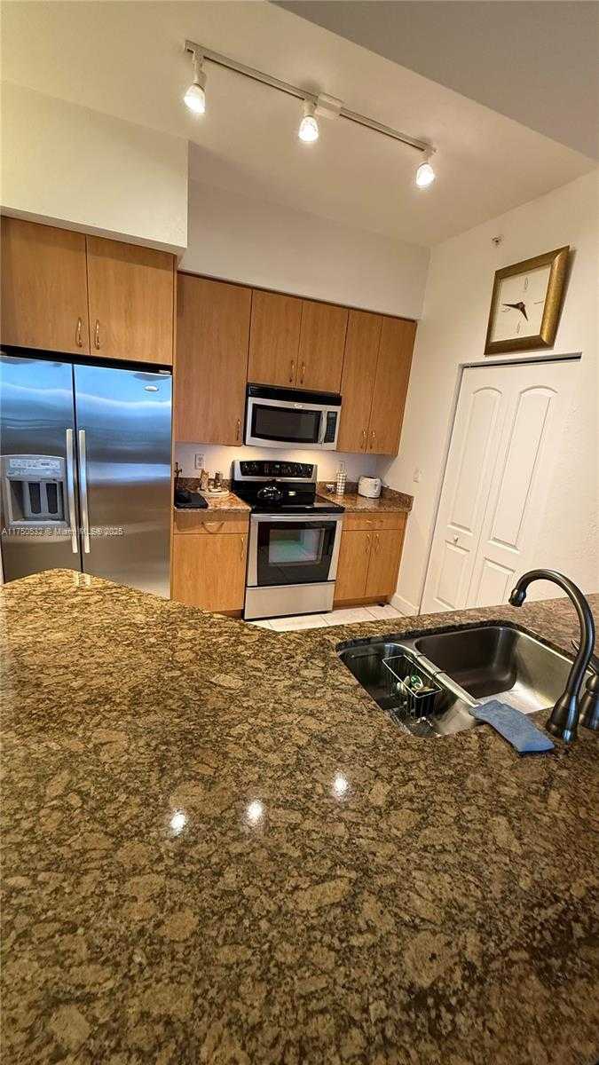 Small Image of 1830 NORTH RADIUS DR #1106, Hollywood Number 9
