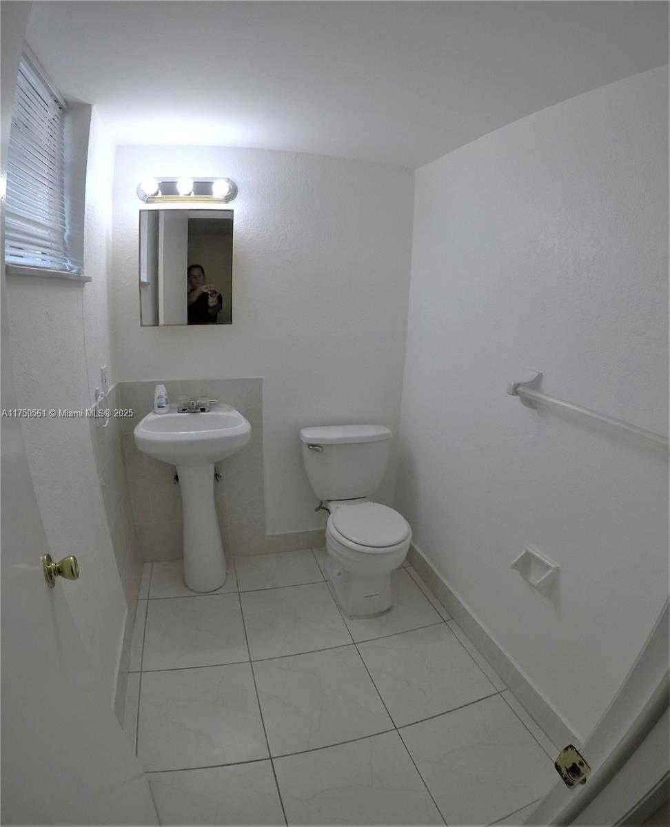 Small Image of 2903 NORTH EAST 163RD ST #404, North Miami Beach Number 10