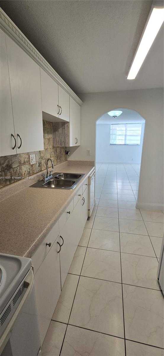 Small Image of 2903 NORTH EAST 163RD ST #404, North Miami Beach Number 18