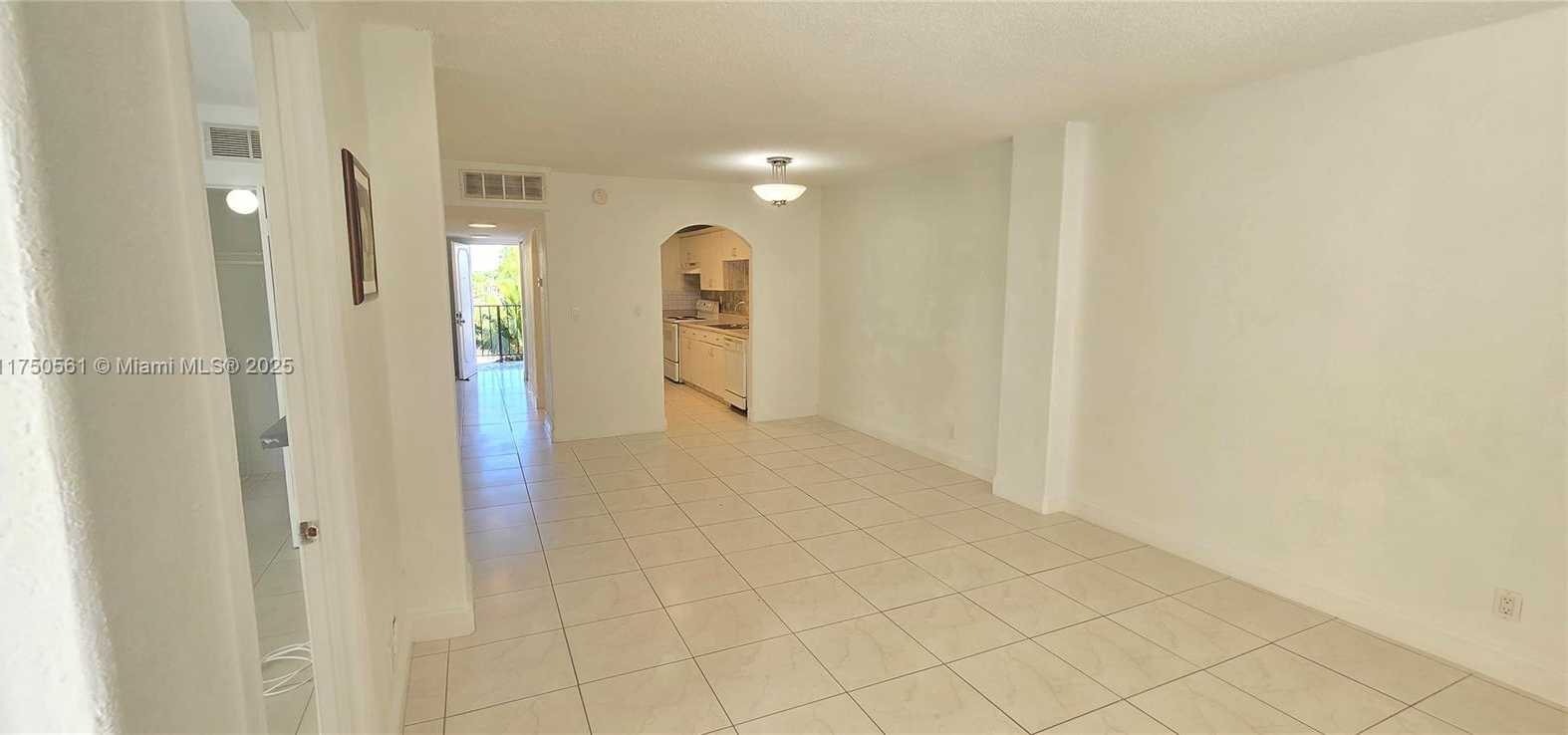 Small Image of 2903 NORTH EAST 163RD ST #404, North Miami Beach Number 3