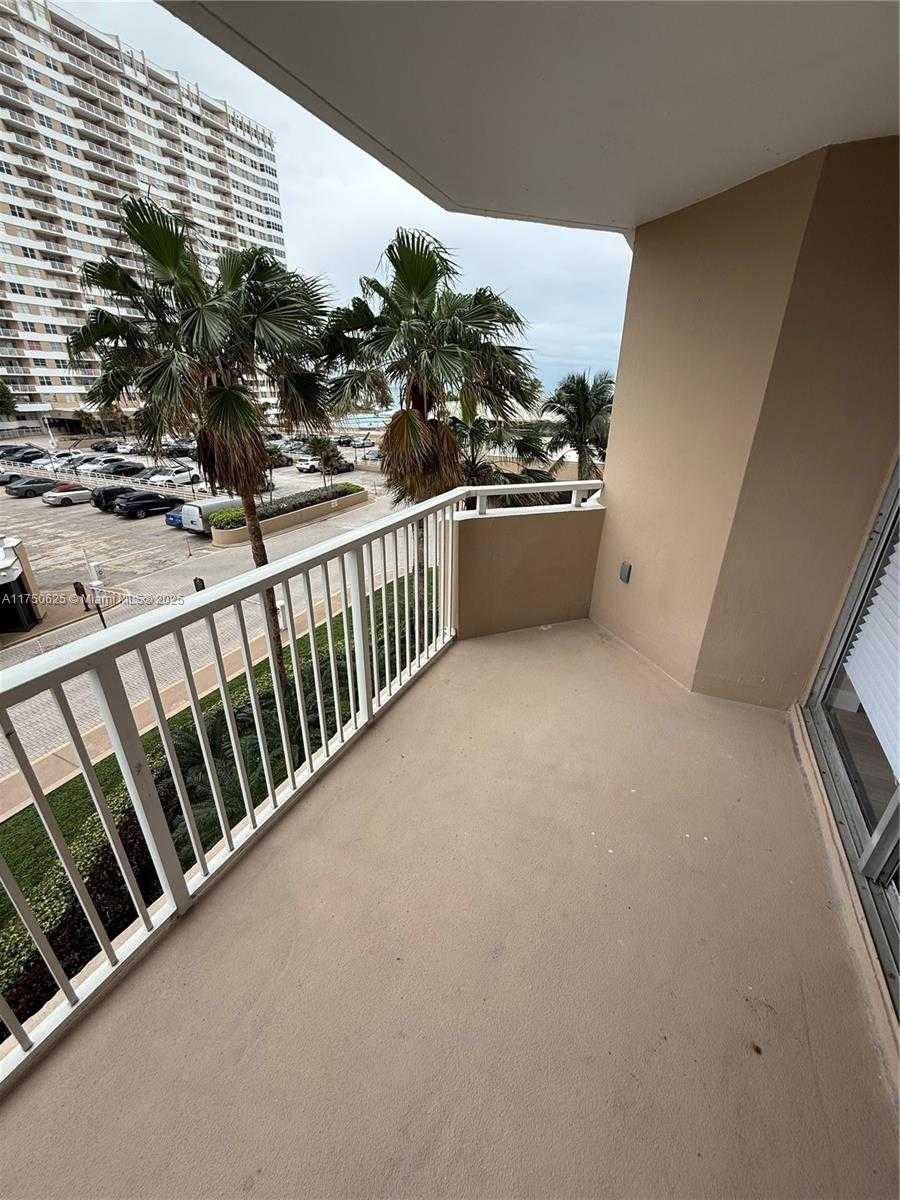 Small Image of 1980 SOUTH OCEAN DR #3M, Hallandale Beach Number 18
