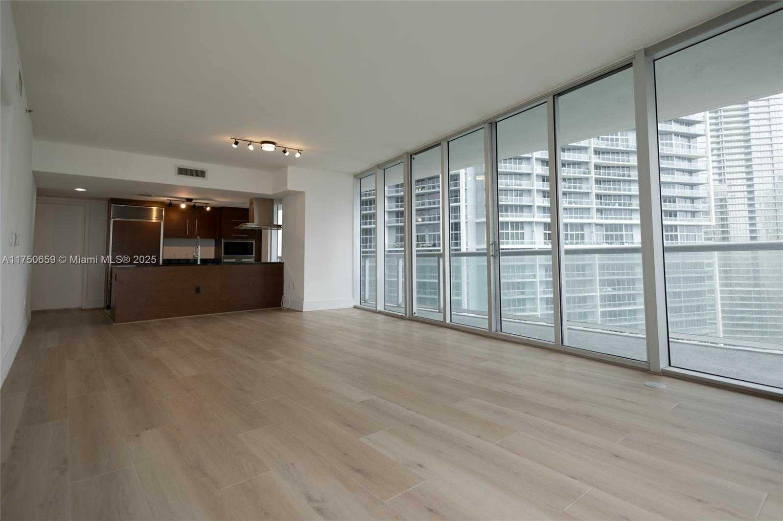 Small Image of 495 BRICKELL AVE #2102, Miami Number 11