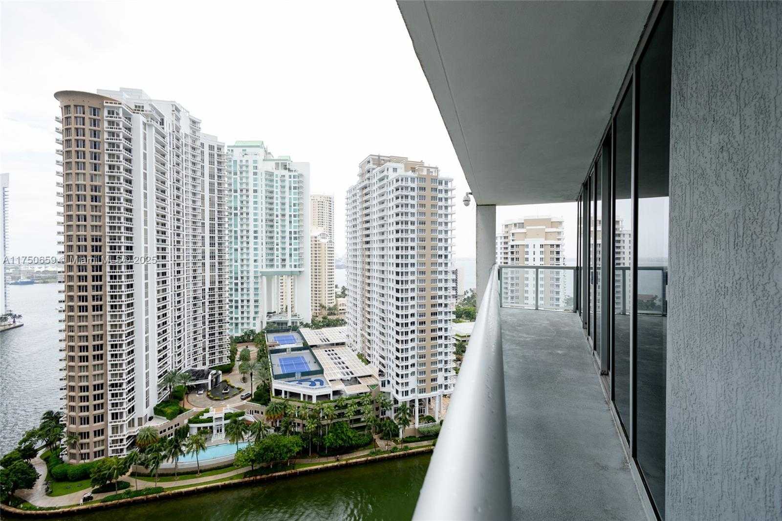 Small Image of 495 BRICKELL AVE #2102, Miami Number 13