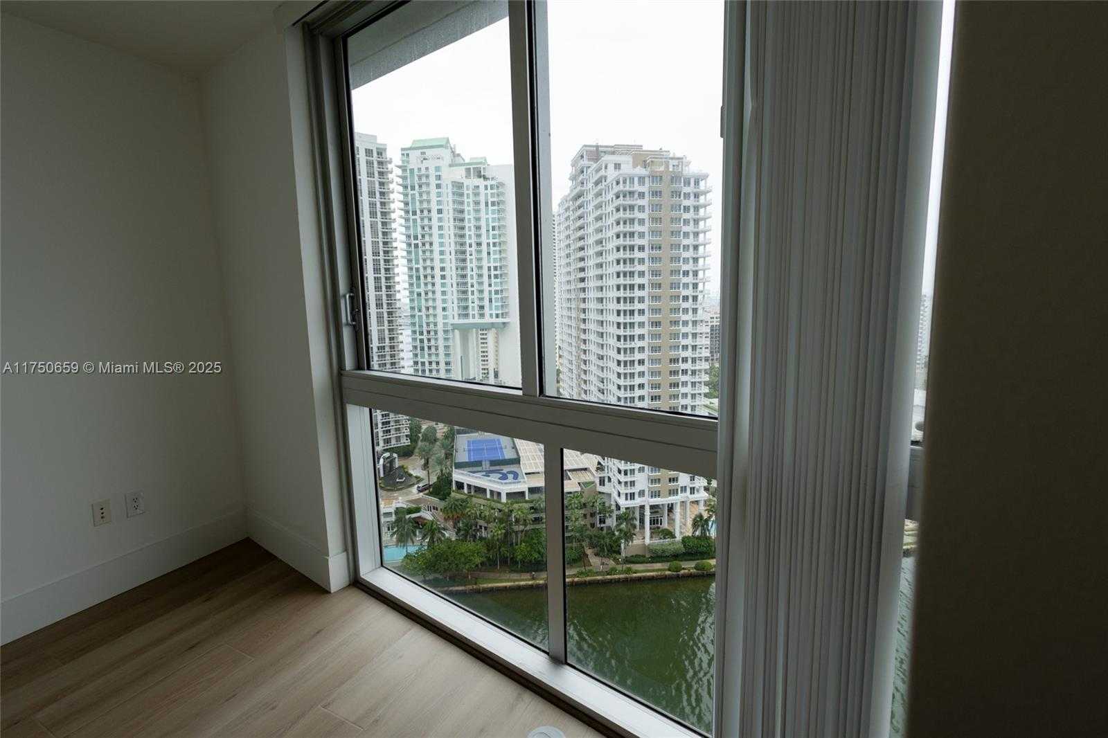 Small Image of 495 BRICKELL AVE #2102, Miami Number 16