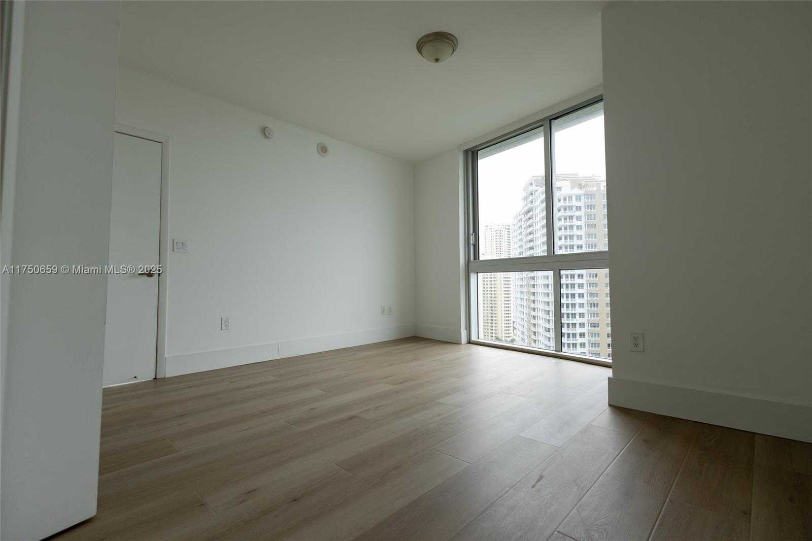 Small Image of 495 BRICKELL AVE #2102, Miami Number 19
