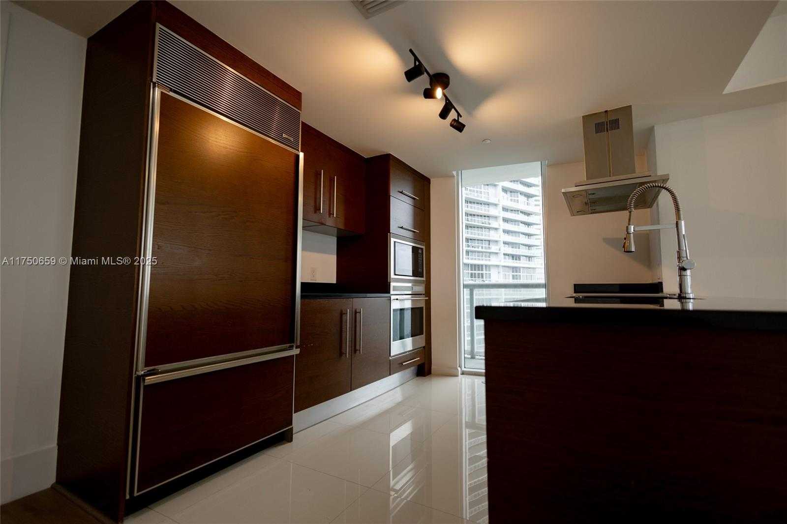 Small Image of 495 BRICKELL AVE #2102, Miami Number 9