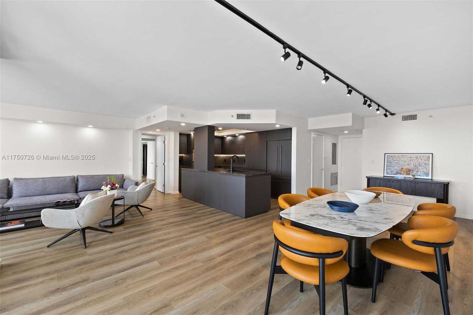 Small Image of 1800 SUNSET HARBOUR DR #1807, Miami Beach Number 10