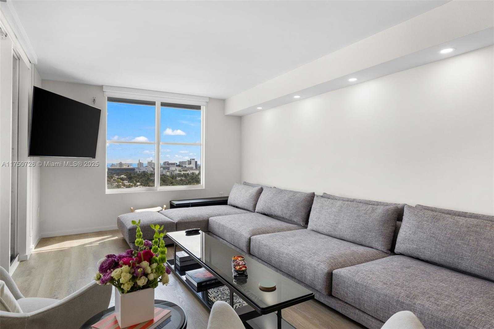 Small Image of 1800 SUNSET HARBOUR DR #1807, Miami Beach Number 13