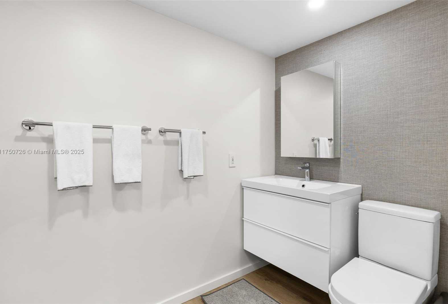 Small Image of 1800 SUNSET HARBOUR DR #1807, Miami Beach Number 21