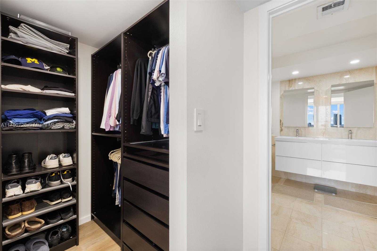 Small Image of 1800 SUNSET HARBOUR DR #1807, Miami Beach Number 28