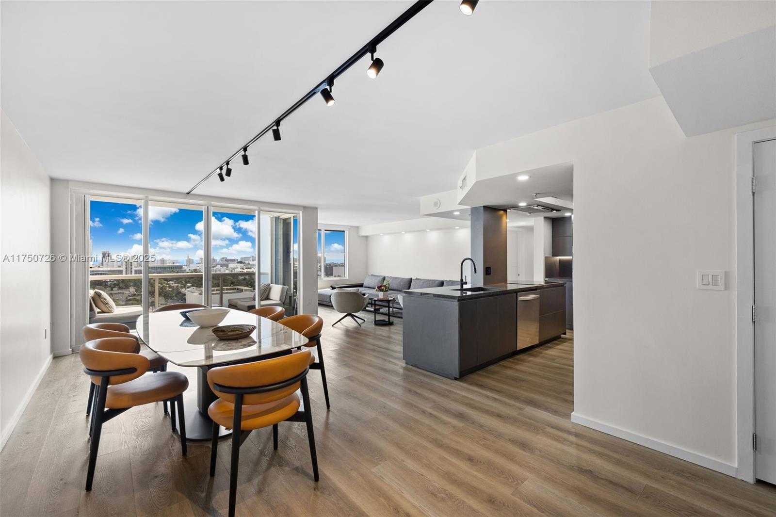 Small Image of 1800 SUNSET HARBOUR DR #1807, Miami Beach Number 3