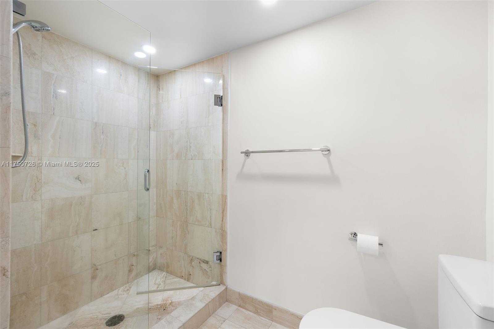 Small Image of 1800 SUNSET HARBOUR DR #1807, Miami Beach Number 32