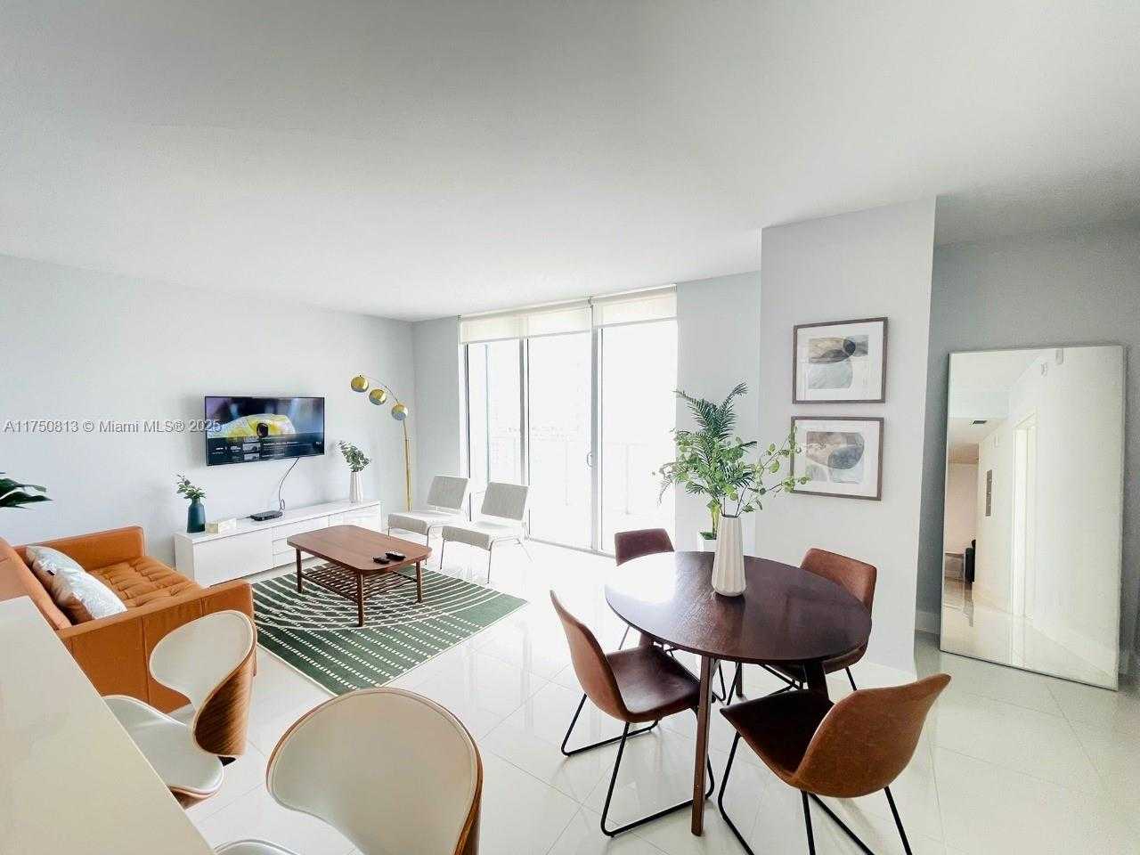 Small Image of 1300 BRICKELL BAY DR #3600, Miami Number 6