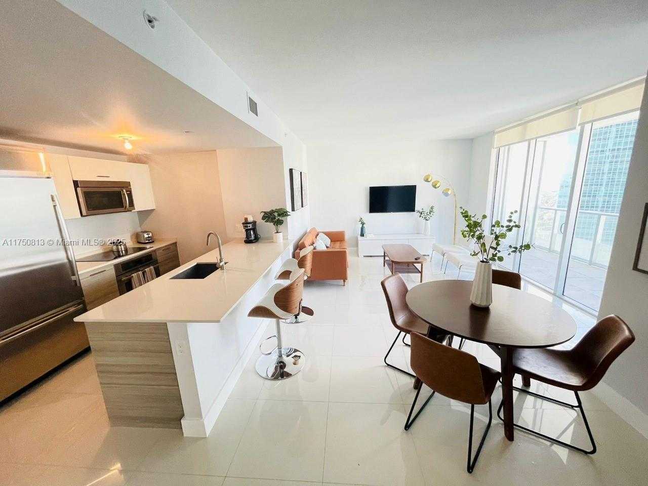 Small Image of 1300 BRICKELL BAY DR #3600, Miami Number 8