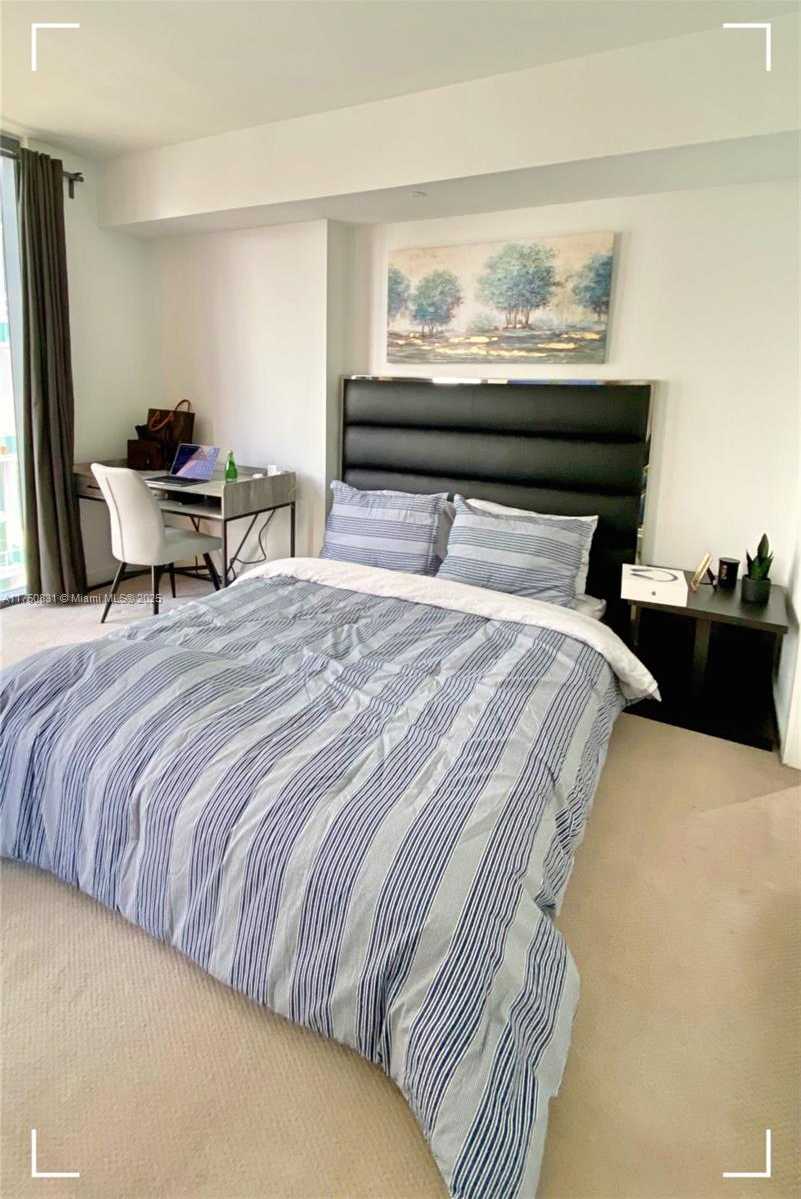 Small Image of 31 SOUTH EAST 6TH ST #1404, Miami Number 12