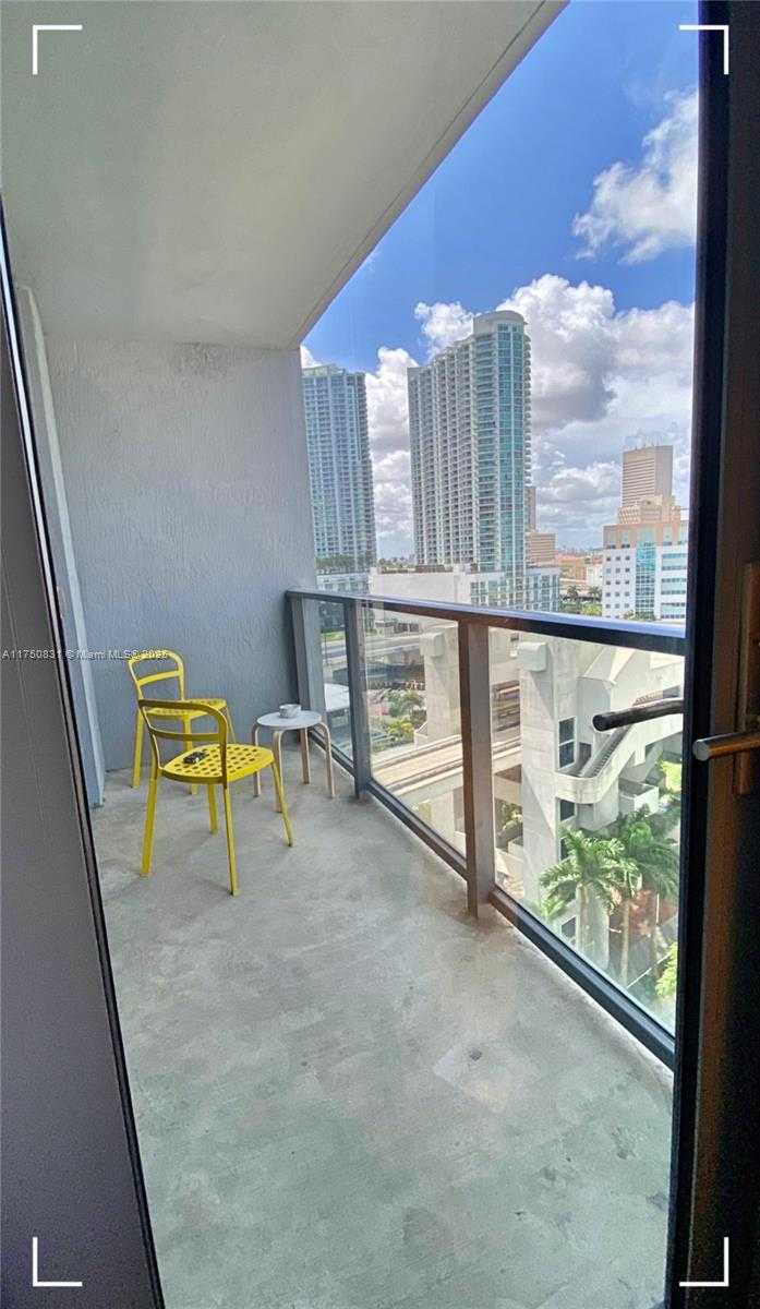 Small Image of 31 SOUTH EAST 6TH ST #1404, Miami Number 15