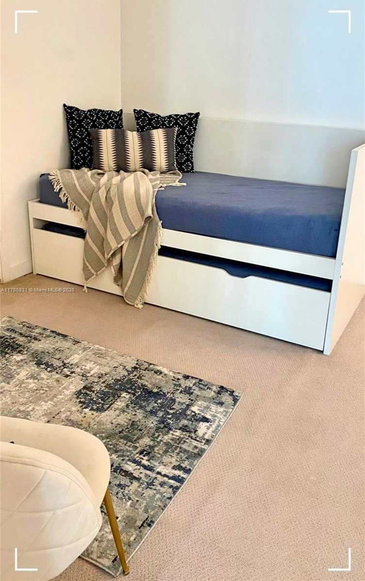 Small Image of 31 SOUTH EAST 6TH ST #1404, Miami Number 6