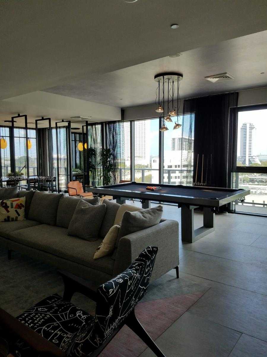 Small Image of 121 NORTH EAST 34 ST #811, Miami Number 15