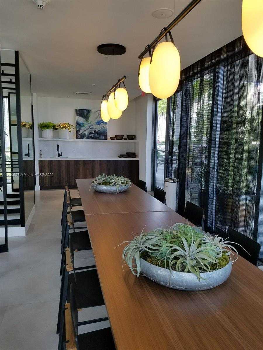 Small Image of 121 NORTH EAST 34 ST #811, Miami Number 16